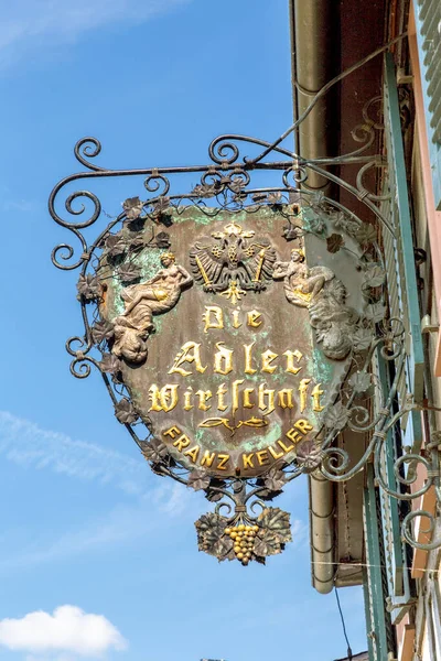 Hattenheim Duitsland Juli 2022 Bewegwijzering Adler Wirtschaft Engl Het Adelaarsrestaurant — Stockfoto