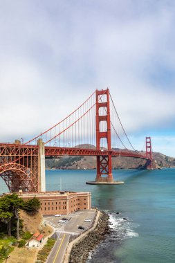 San Francisco manzarası sisli sabah ışığında