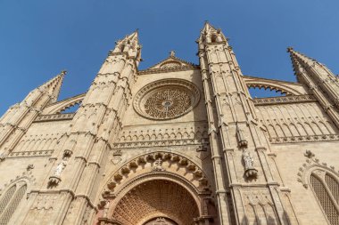 Palma de Mallorca katedralinin ön cephesi, İspanya