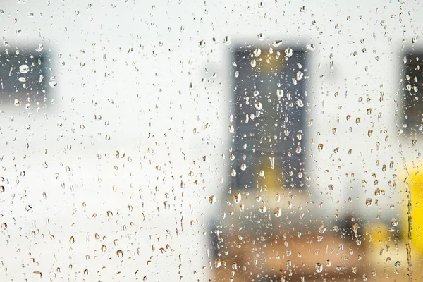 Şiddetli Yağmurda Pencerede Yağmur Damlaları Deseni — Stok fotoğraf