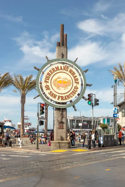 San Francisco Usa Czerwca 2022 Osoby Odwiedzające Nabrzeże Rybackie Centrum — Zdjęcie stockowe