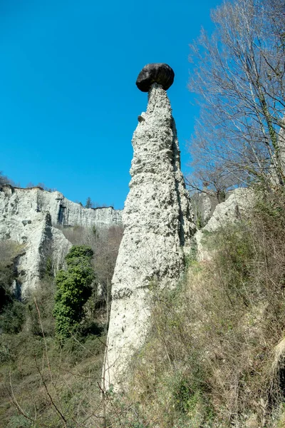 Rotsformaties Ook Bekend Als Sprookjesschoorstenen Aardepiramides Hoodoos Italiaans Piramidi Zone — Stockfoto