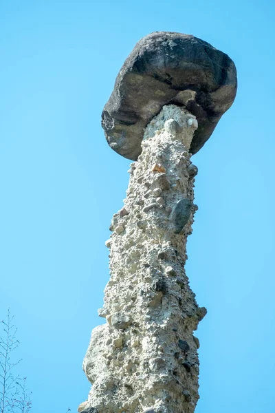 Rotsformaties Ook Bekend Als Sprookjesschoorstenen Aardepiramides Hoodoos Italiaans Piramidi Zone Stockfoto