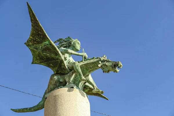 Bronzeskulptur Einer Nymphe Auf Einem Drachen Vigo Galicien Spanien — Stockfoto