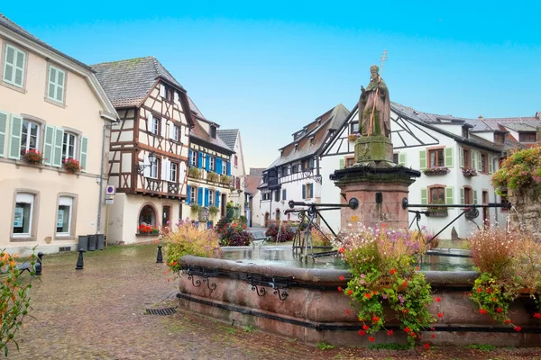 Beautiful View Historic Town Square Eguisheim Popular Tourist Destination Famous — Stock Photo, Image