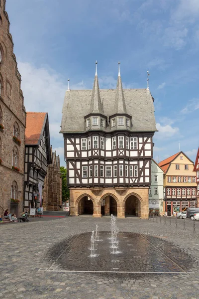 Alsfeld Duitsland Juni 2021 Beroemd Stadhuis Vakwerkhuizen Het Centrale Plein — Stockfoto