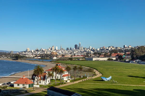 San Francisco Skyline Onder Blauwe Hemel — Stockfoto