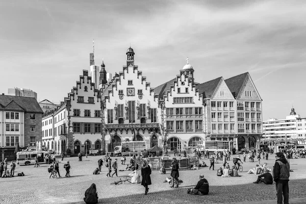 Frankfurt Germany March 2015 People Visit Roemer Central Square Frankfurt — Stock Photo, Image