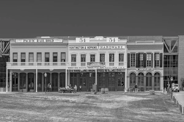 2022年6月4日 アメリカ合衆国サクラメント オールド サクラメントの1800年代から20世紀初頭のハードウェア ストアの正面図 店は初期のハードウェア店の描写ですが 建物はオリジナルです — ストック写真