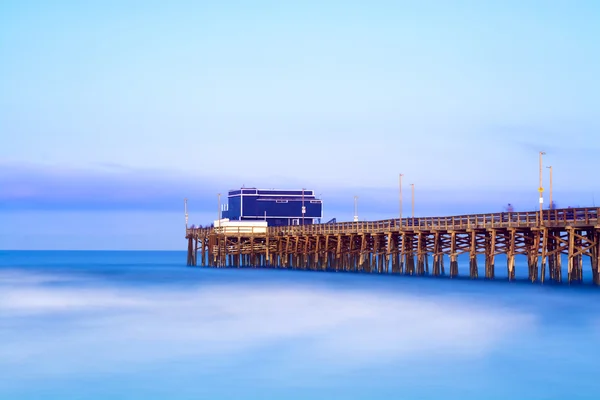 Balboa Pier ao nascer do sol — Fotografia de Stock