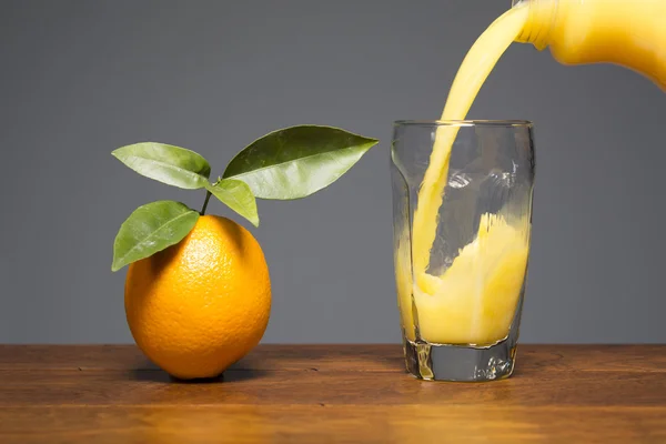 Fresh orange juice — Stock Photo, Image