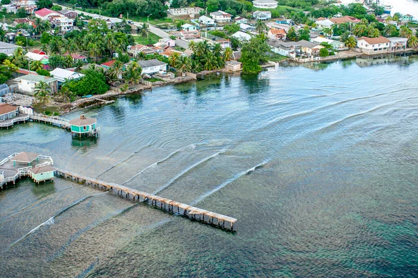 Aerial View Affluent Part Roatan Island Shows Beautiful Shoreline Hugged — Stock Photo, Image