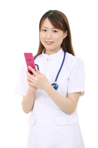 Молода азіатська медсестра — стокове фото