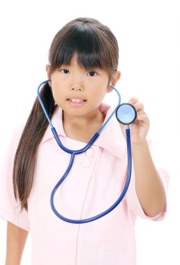 küçük Asyalı kız üniformalı