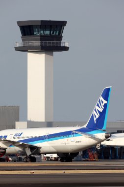 Boeing 787 landed in emergency clipart