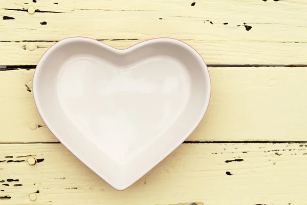 Heart shape plate — Stock Photo, Image