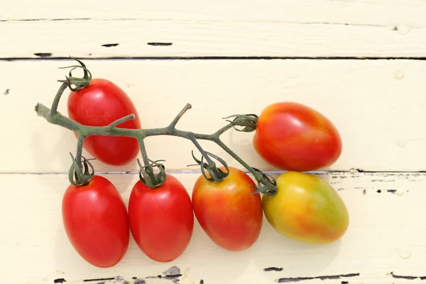 Tomates cereja — Fotografia de Stock