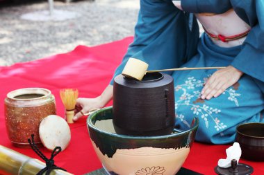 Bahçede Japon çay töreni