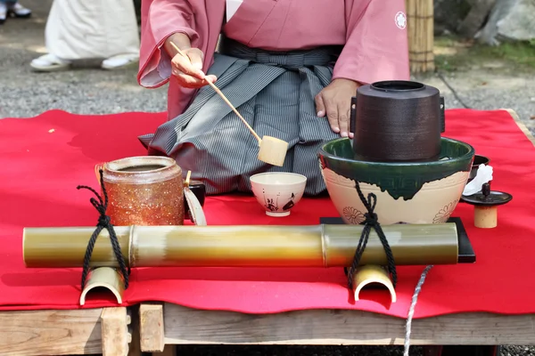 Japán teaszertartás a kertben — Stock Fotó