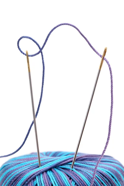 Blue thread and needle — Stock Photo, Image