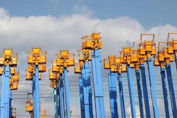 Cherry picker — Stock Photo, Image