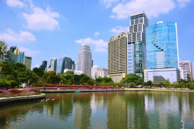 Tayland 'da park, mimari ve şehir manzarası 
