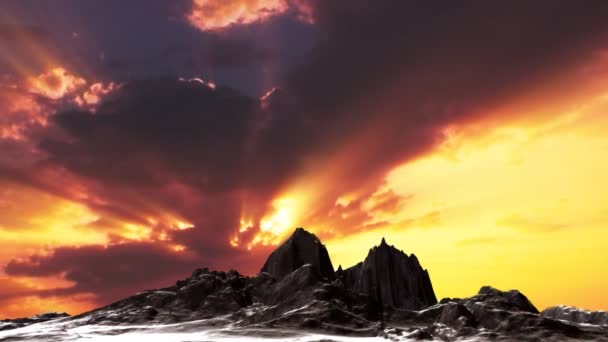 Rayos y nubes de lapso de tiempo al atardecer montaña oscura — Vídeo de stock