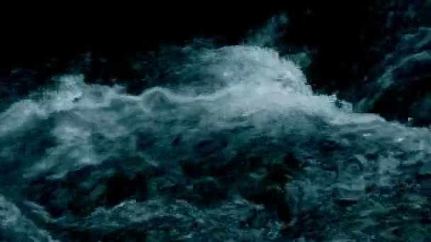 Ορμητική ροή νερού μπλε απόχρωση — Αρχείο Βίντεο