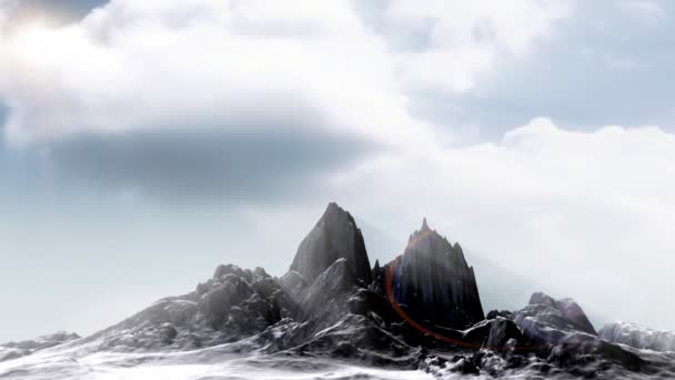 Zaman sukut bulutlar ve güneş ışınları ile siyah dağ — Stok video