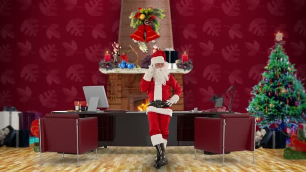 Santa claus rozmowy na telefon komórkowy w jego nowoczesne biuro Boże Narodzenie — Wideo stockowe