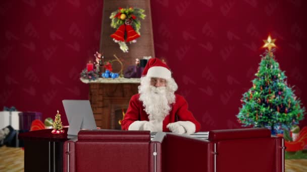 Santa claus mluví v místnosti vánoční