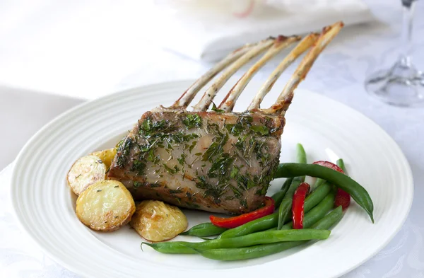 Rack of lamb kolacja — Zdjęcie stockowe