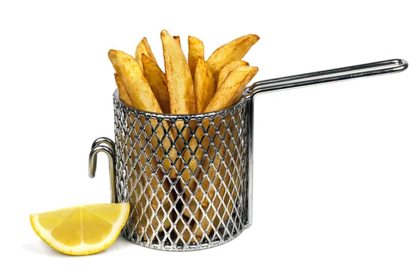 Potato chips in mand geïsoleerd — Stockfoto