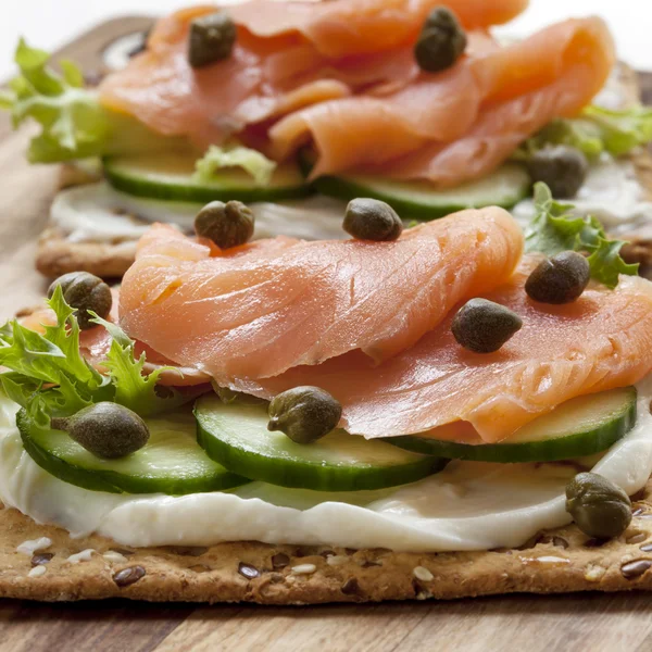 Smoked Salmon Crackers — Stock Photo, Image