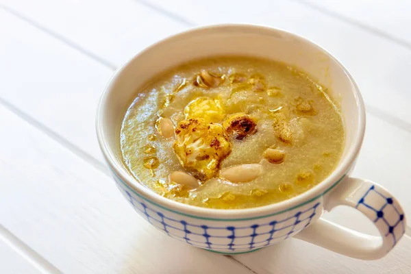 Chou Fleur Soupe Haricots Blancs Dans Bol Soupe Sur Fond — Photo