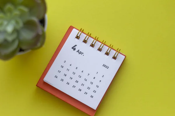 Desktop Calendar April 2022 Calendar Planning Immagini Stock Royalty Free