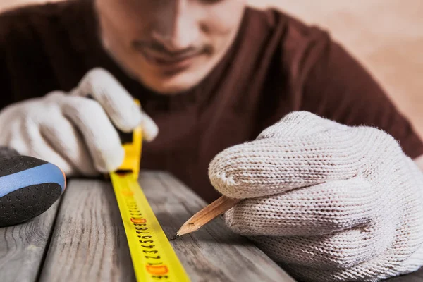 Repair Building Home Concept Close Male Hands Measuring Wood Boards — Stock Photo, Image