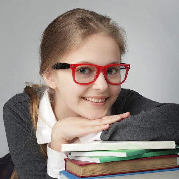 Menina beleza no livro — Fotografia de Stock