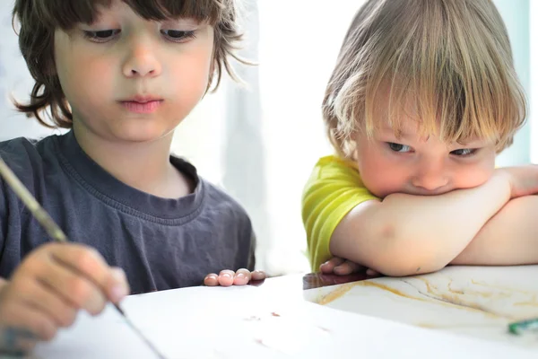 Children draw in home — Stock Photo, Image