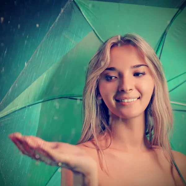 Menina beleza com guarda-chuva — Fotografia de Stock