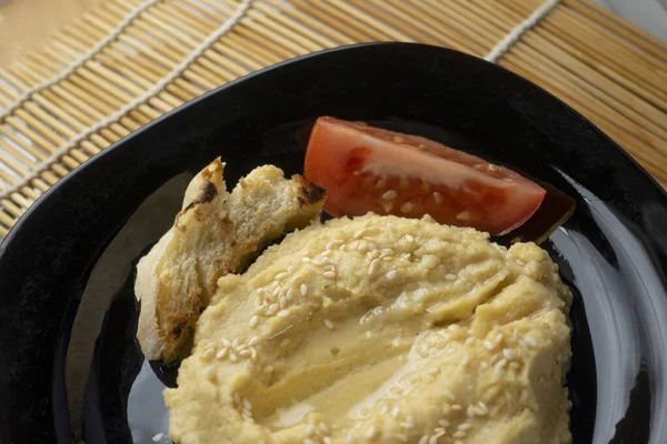 Hummus Misce Rajčatový Chléb Dřevěném Pozadí Vegetariánský Koncept Zdravé Výživy Stock Snímky