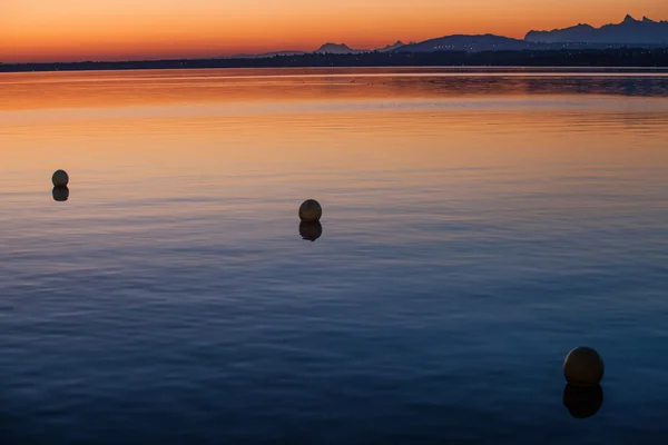Восход солнца на Женевском озере — стоковое фото