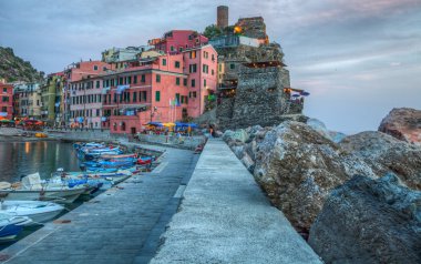 Vernazza, cinque terre - liman