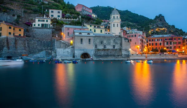 Vernazza, Cinque Terre - Puerto —  Fotos de Stock