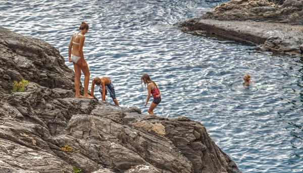 Cinque Terre, Itália - Turistas — Fotografia de Stock