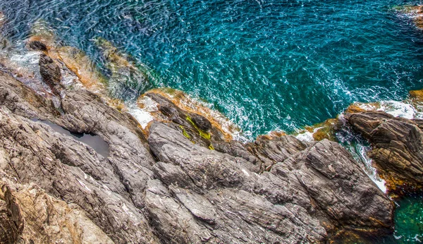 Cliff ve deniz soyut — Stok fotoğraf