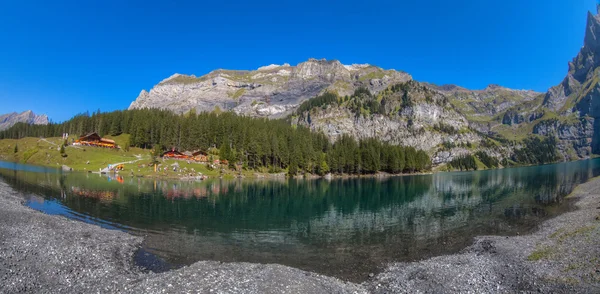 おり、オエシネン湖/oeschinensee、スイス連邦共和国の iv — ストック写真