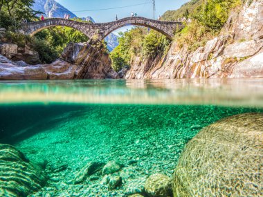 Ponte dei tuz, verzasca Vadisi, İsviçre