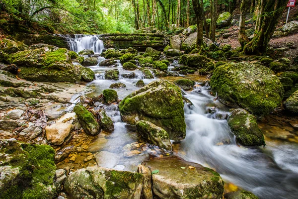 Jura Mountain Riverscape, Francia — Foto de Stock