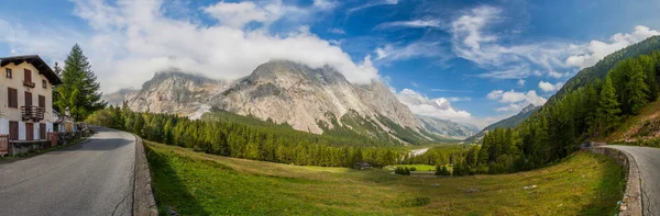Alpy Włoskie - val veny — Zdjęcie stockowe